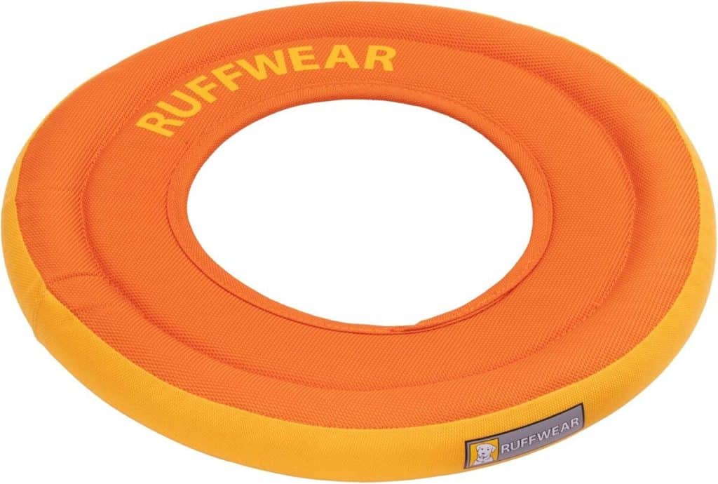 Test du jouet Hydro Plane, grand modèle RUFFWEAR en orange campfire