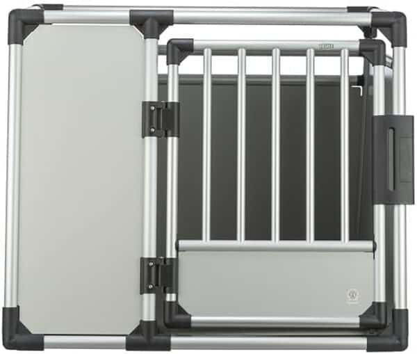 Découvrez notre test détaillé de la cage de transport aluminium Trixie 39344 pour assurer sécurité et confort à votre chien lors de vos déplacements.