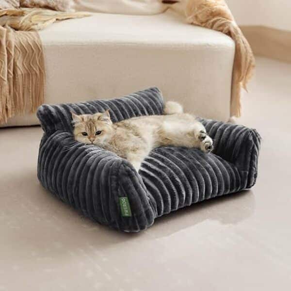 Découvrez notre test complet du canapé-lit FWERDG pour petits chats : design, confort et durabilité évalués pour vous aider à choisir.